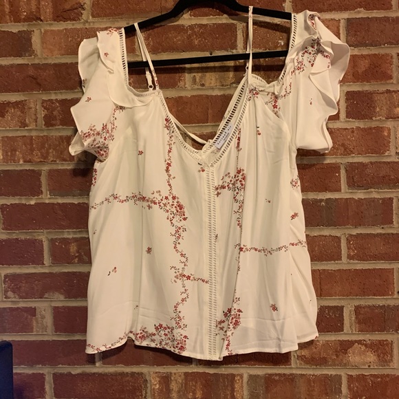 BRAND NEW! Great Summer Top! - Picture 2 of 3